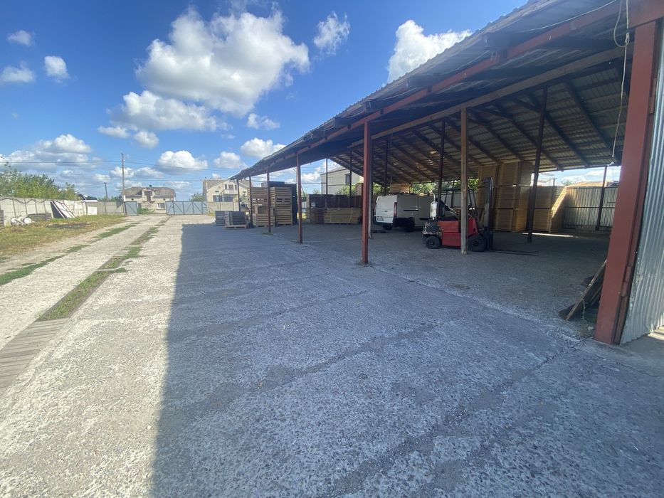 Оренда території з приміщеннями під склад і виробництво Львівська обл