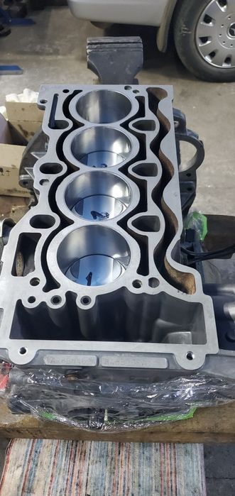 Продам бмв е90 320