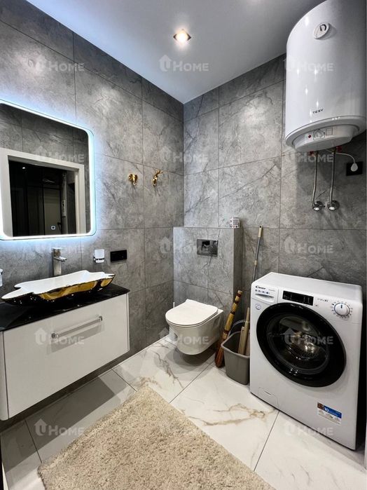 Просторная однокомнатная квартира в ЖК Луч. «Метро Заводская»