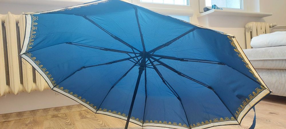 Parasol przeciwdeszczowy 3 sztuki - drobne uszkodzenia