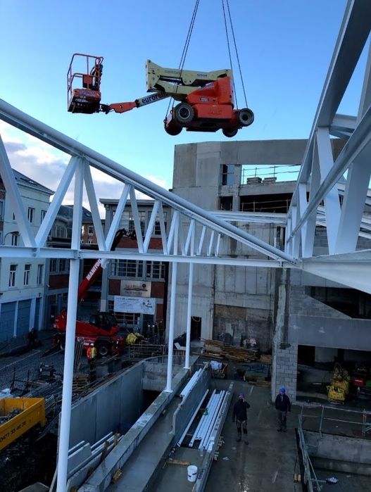 Telhados, coberturas e estruturas metálicas