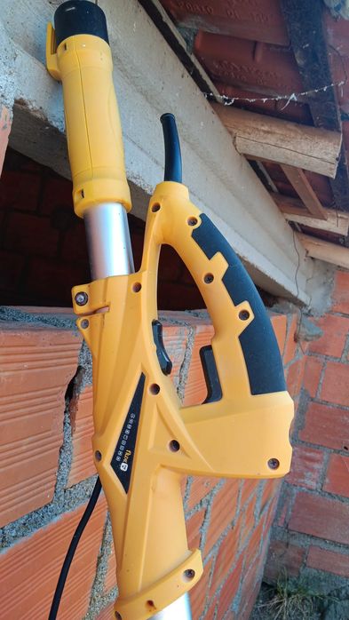 Girafa, lixadora para pladur tetos e pareedes