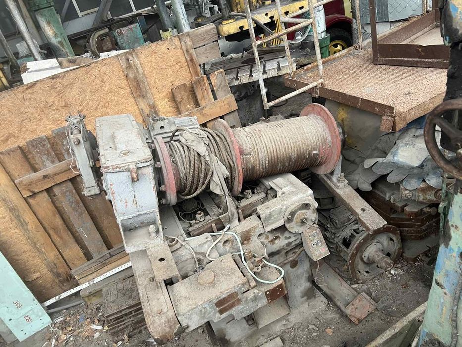 Продам лебедку промышленную