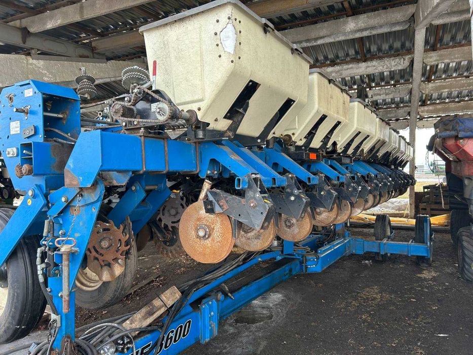 Продам сівалку Kinze 3600 2013 року