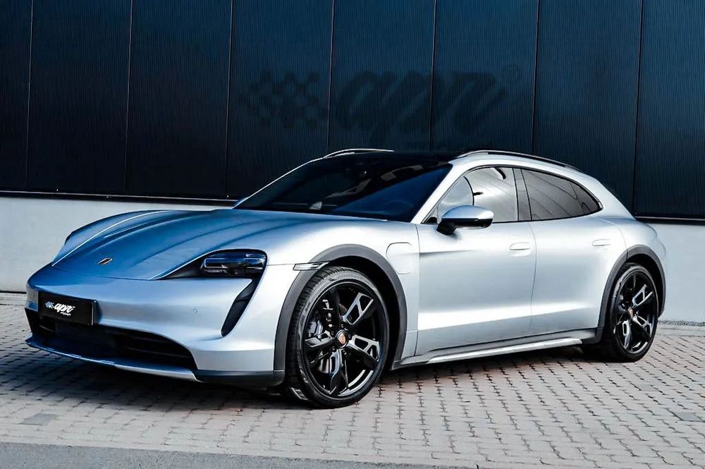 Porsche Taycan Cross Turismo 4