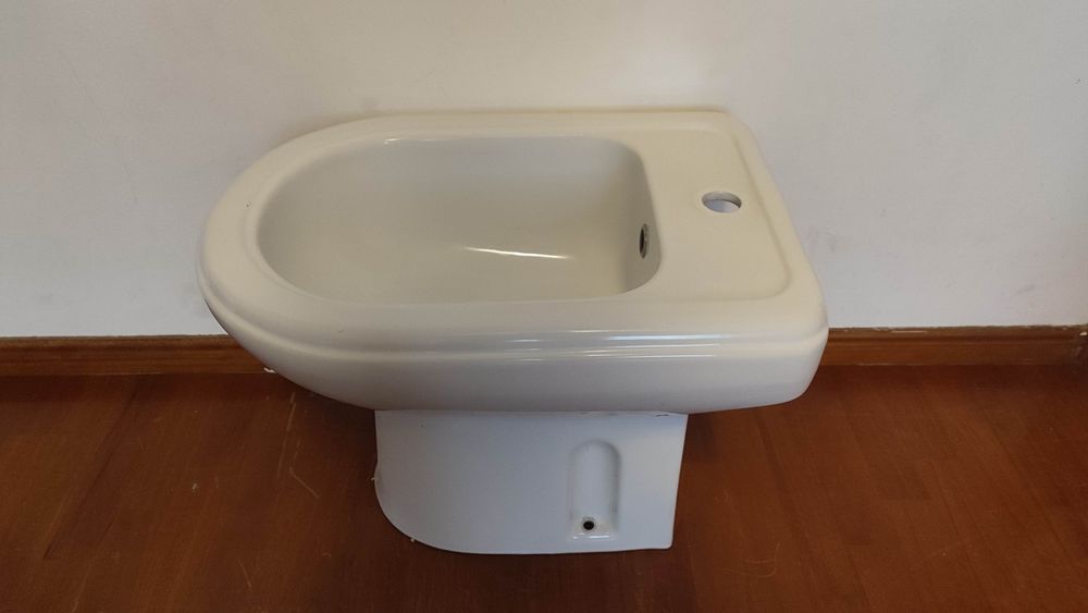 Para despachar - Bidé com torneira