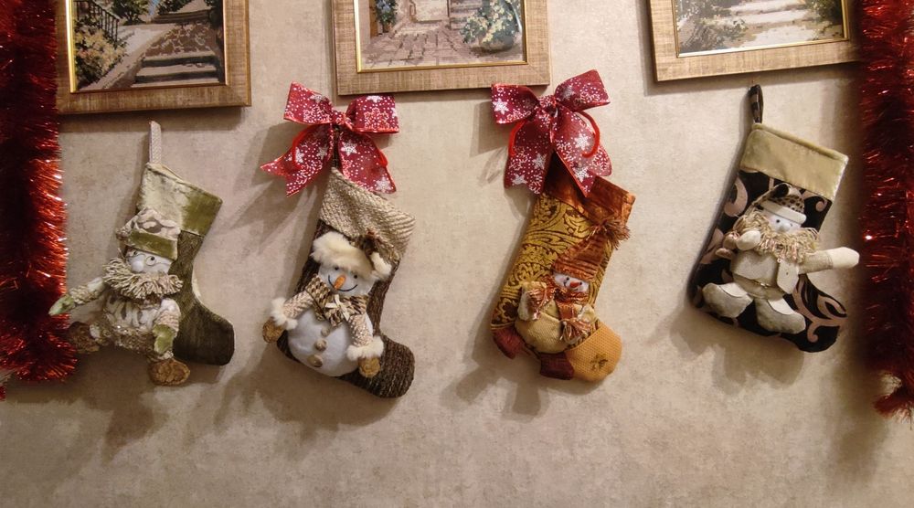 Веселі новорічні подарунки чобітки/панчохи/шкарпетки