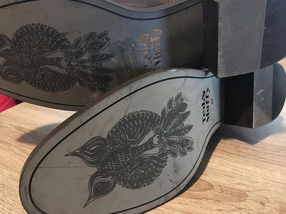 Bota senhora tamanho 43