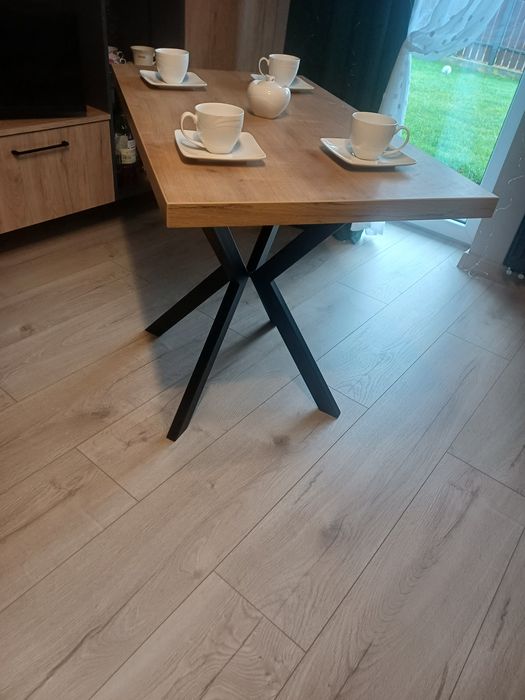 Stół pająk do kuchni ,jadalni