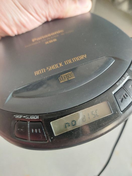 CD плеер Panasonic SL-L200 под ремонт.
