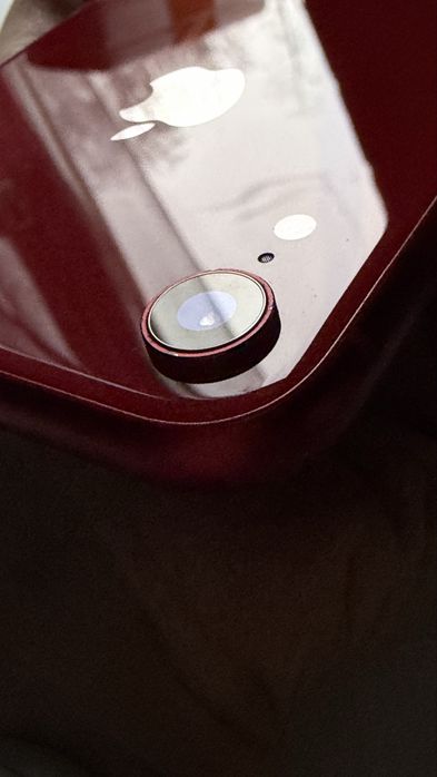 Продам свій Iphone XR red