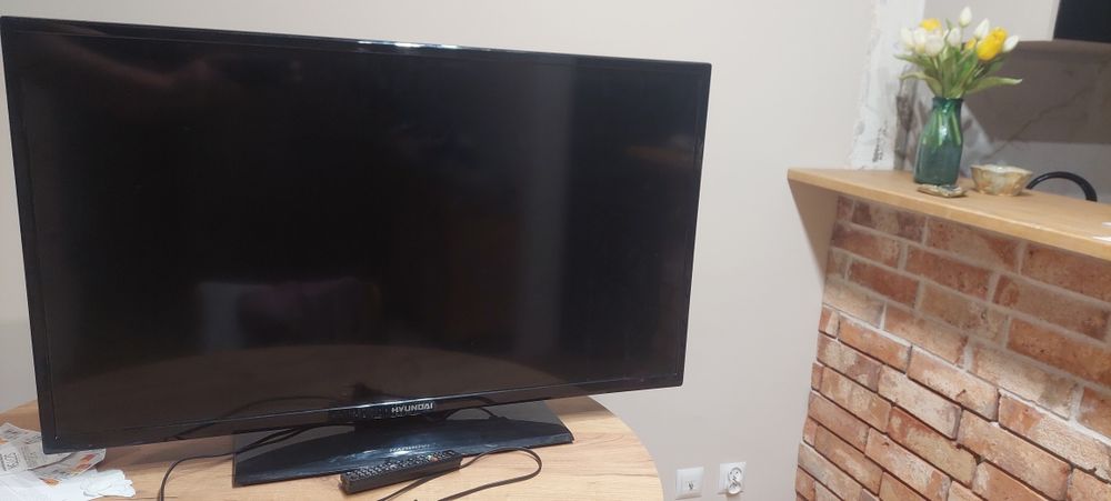 Telewizor HYUNDAI  FL402011 Smart