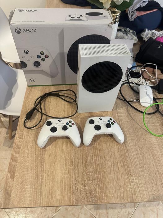 Xbox series s , dois controles incluidos