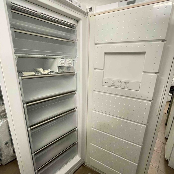 Морозильна камера Siemens 1.85×70 Nofrost