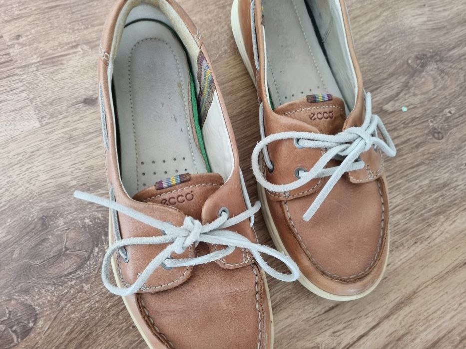 Ecco buty że skóry 36