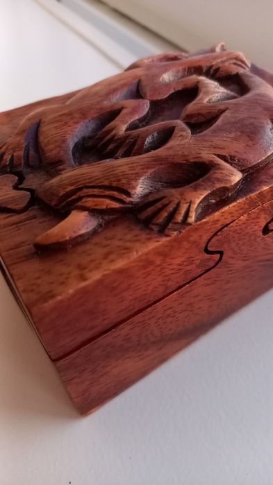Caixa de madeira handmade com lagartos
