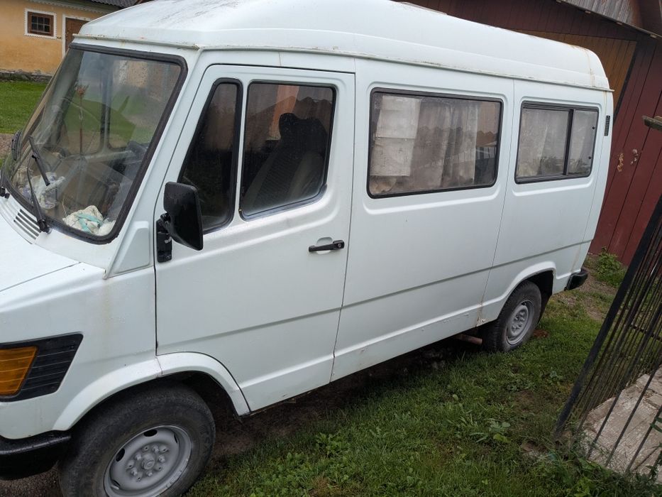 Продам мерседес бенц 209 D повна маса  4600 ,бус пасажир 1987 р.