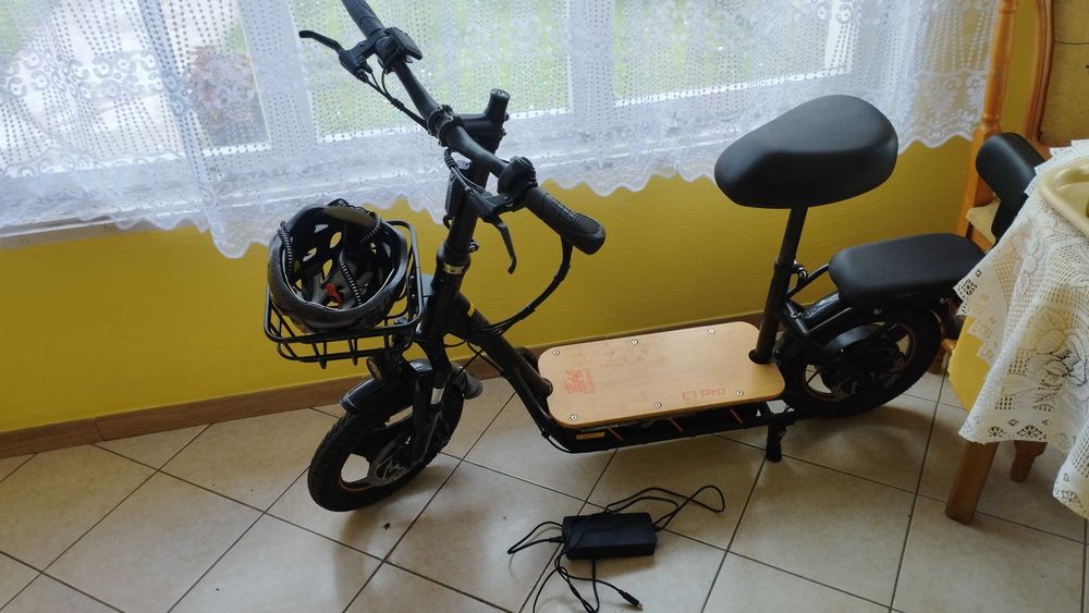 Hulajnoga elektryczna Kukirin C1 Pro z siedziskiem