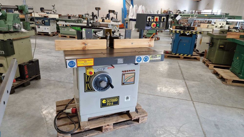 Frezarka dolnowrzecionowa GOMAD FD-2
