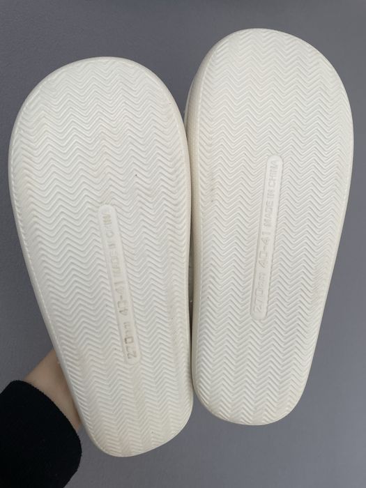 Śliczne miękkie ciepłe kapcie w serduszka