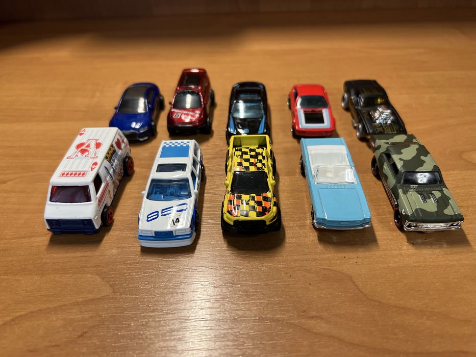 Машинки HotWheels 38 штук