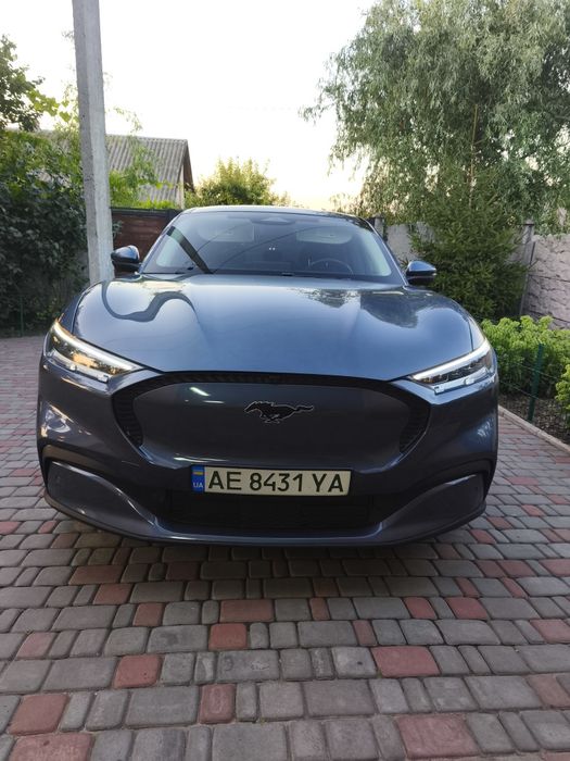 Ford Mustang mach-e4 (tesla model y, id4)