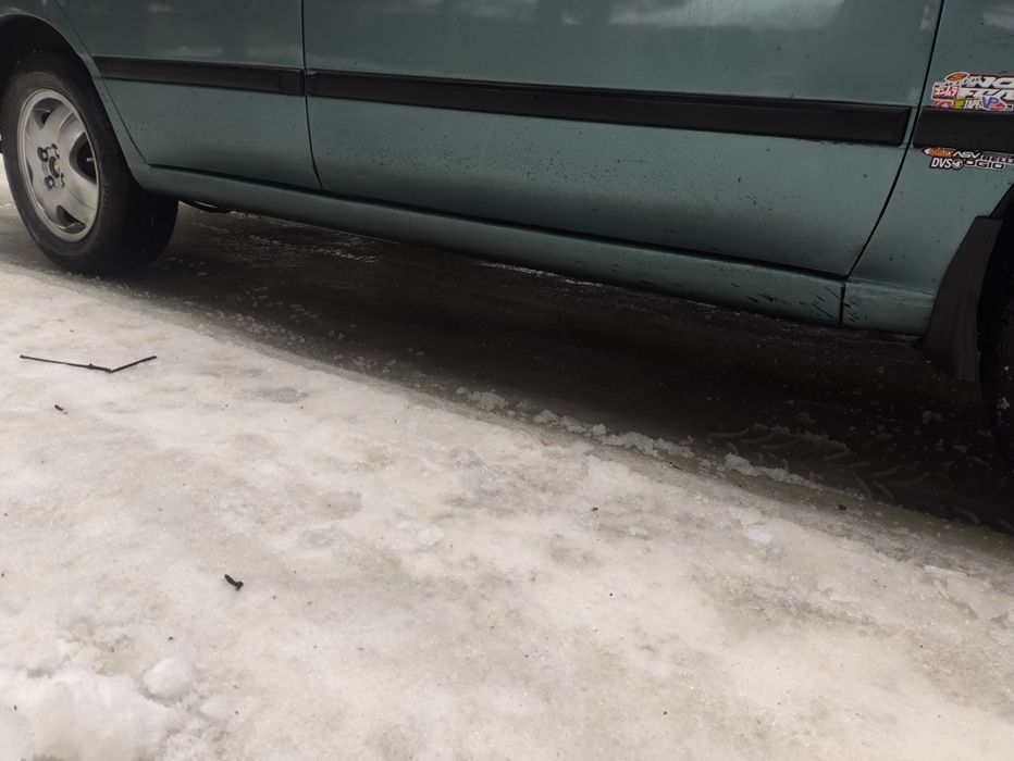 Nissan Sunny 1.4 Ланц бензин 1995 року Нісанн Санні в хорошому стані