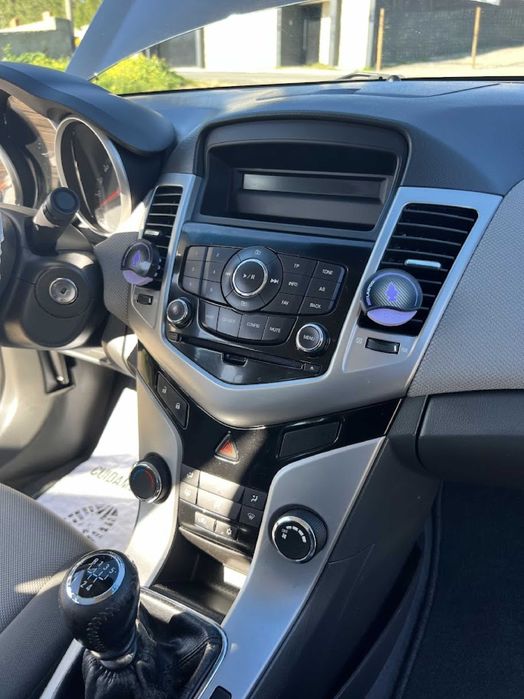 Chevrolet Cruze 1.6 Gasolina - Baixa Km