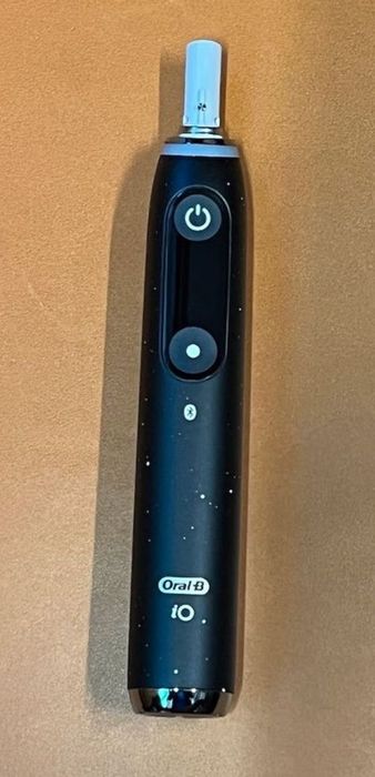 Преміальна німецька електрична зубна щітка Oral-B іО 10 Cosmic Black