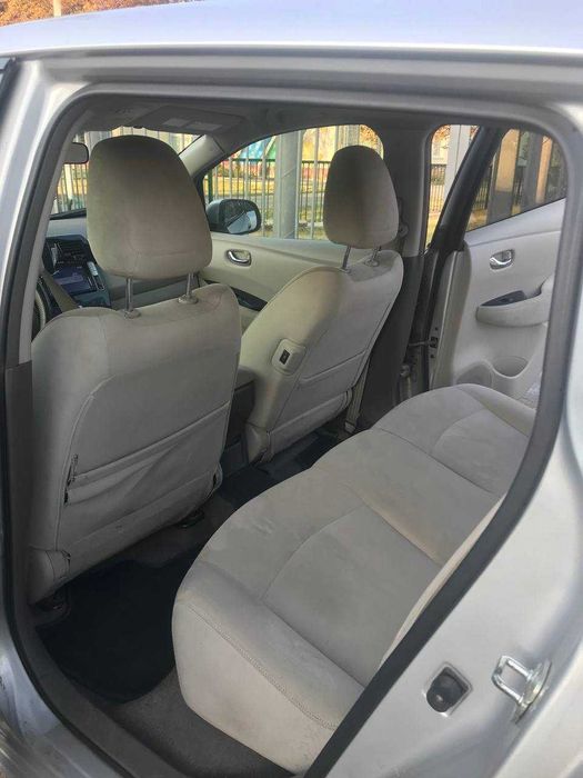 Оренда/прокат Nissan Leaf (24кВт) 2012 року