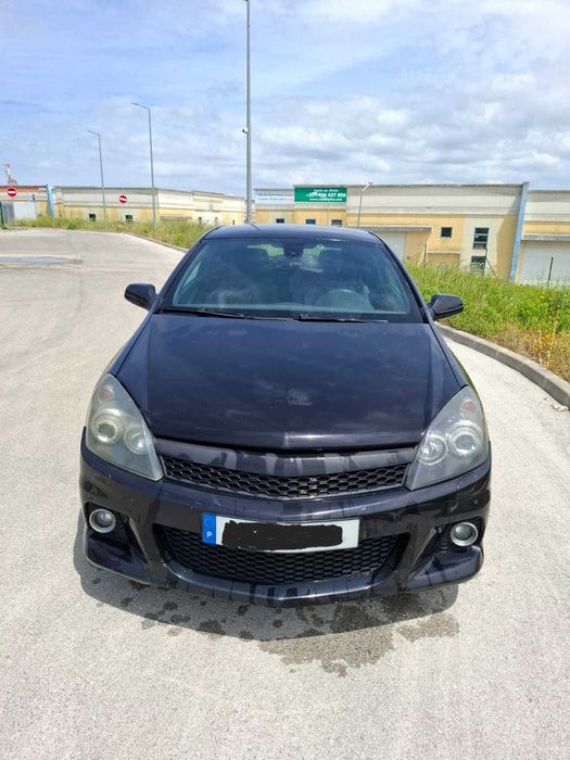 Opel Astra GTC 2010
