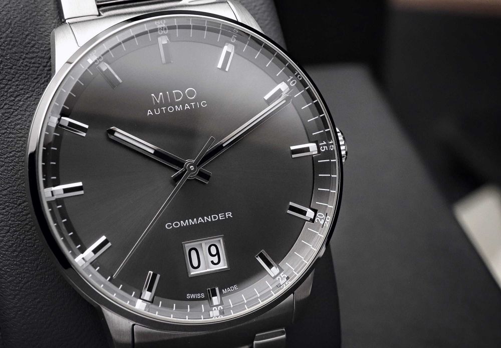 MIDO Commander Big Date M021.626.11.061.00 Zegarek Męski Automatyczny