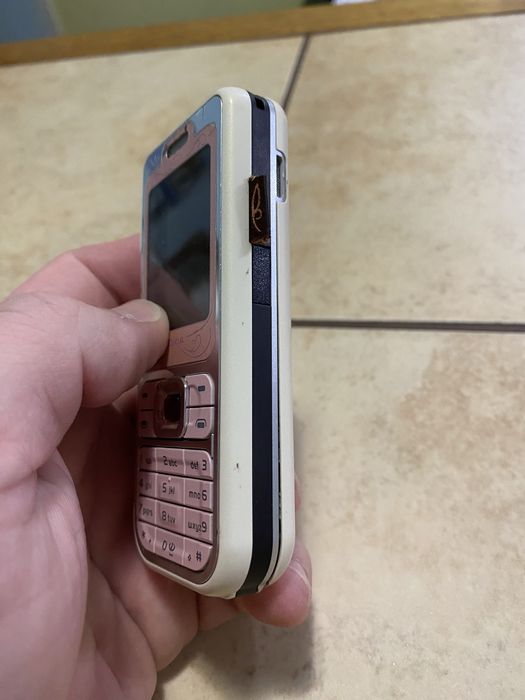 Мобільні телефони Nokia 7360