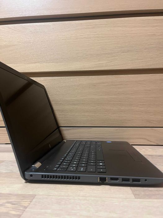 Laptop  HP 1TB/8GBram