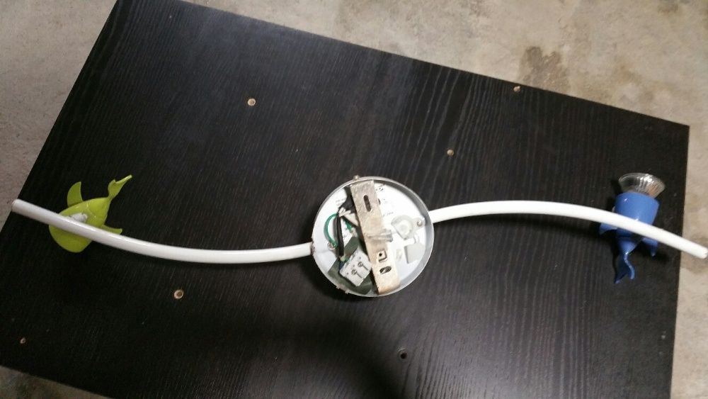 Candeeiro de teto - 3 Focos (70 Cms)