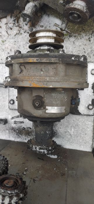 Продам два редуктора.