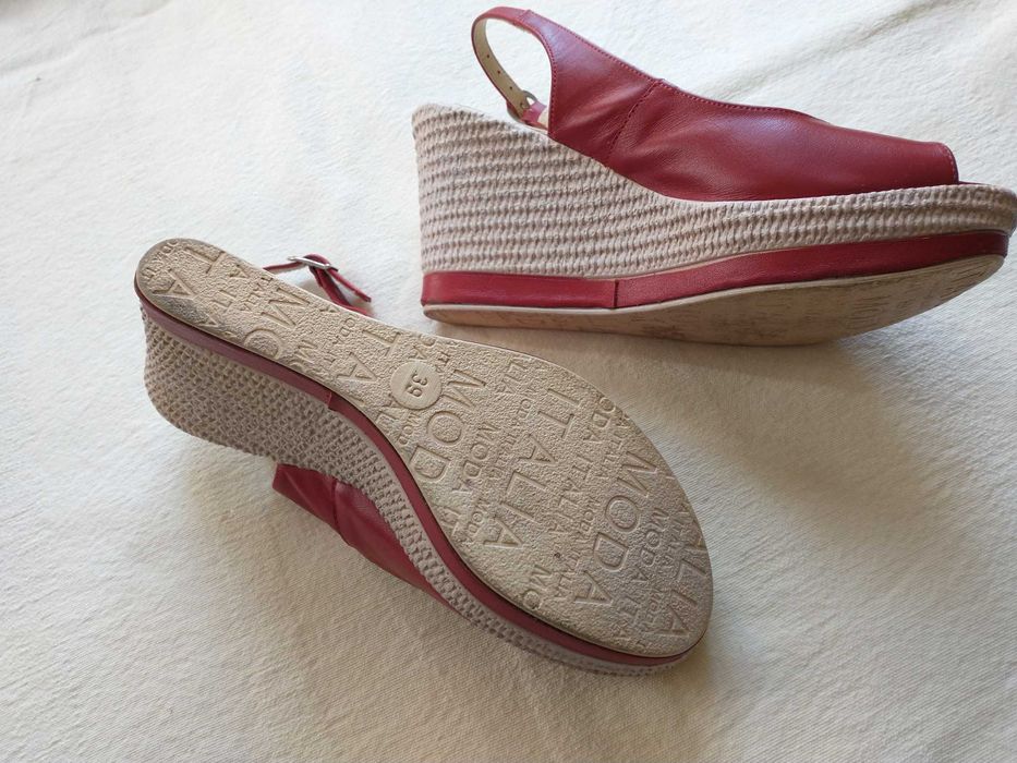 skórzane buty damskie bordowe