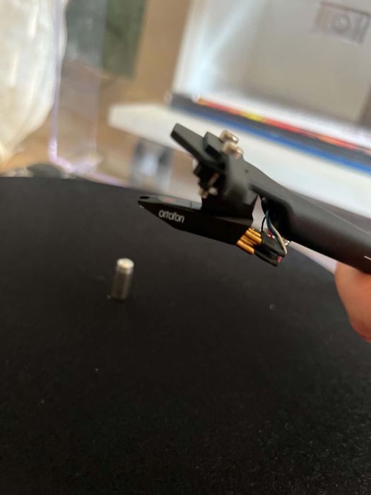gramofon pro ject essential III