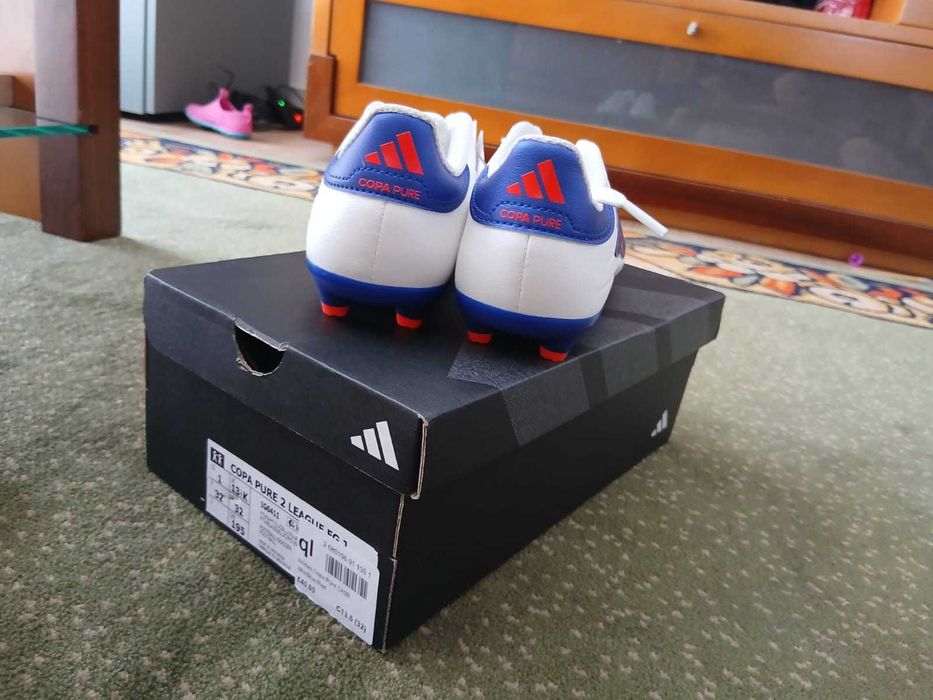 Chuteira criança (NOVA) Copa Pure 2 League Tamanho:32