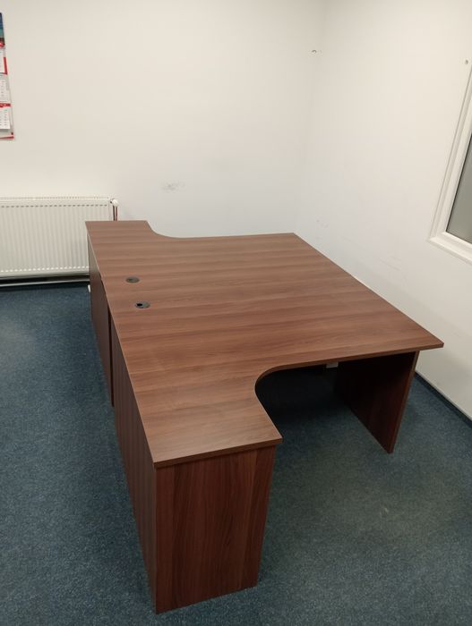Biurko Biurka 7szt  Sprzedam duże biurka Transport Gratis