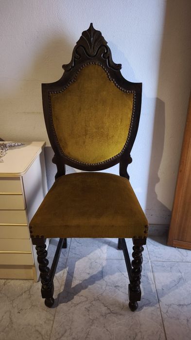 Cadeira vintage almofadada