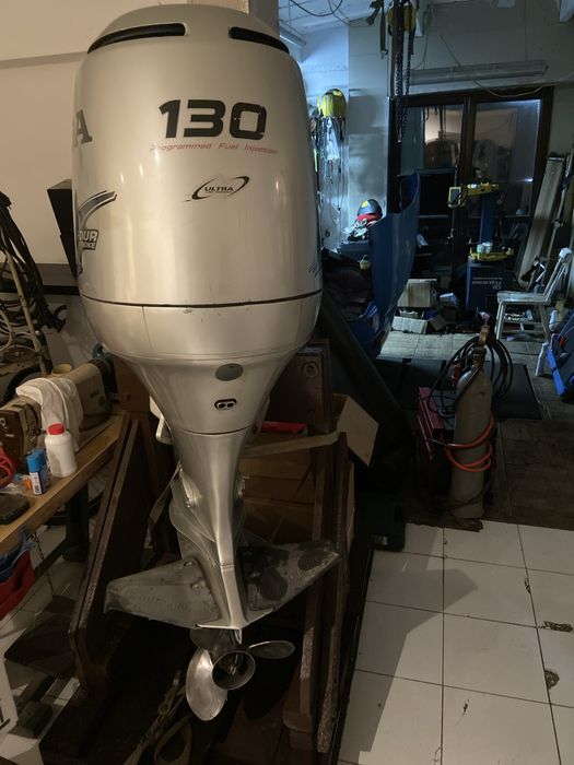Silnik zaburtowy Honda BF130 na wtrysku, manetka, zegary