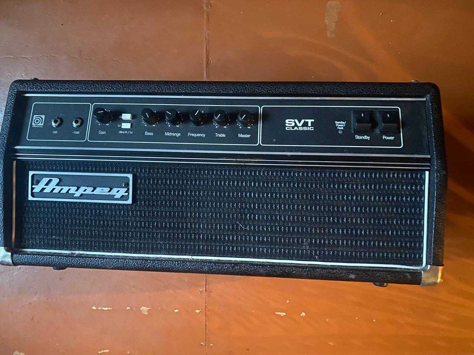 Бас голова AMPEG SVT-CL
