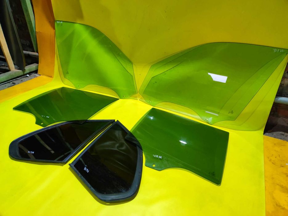 Стекло BMW X5 E70 X6 E71 скло двери БМВ Х5 Е70 стекло в дверь стекла