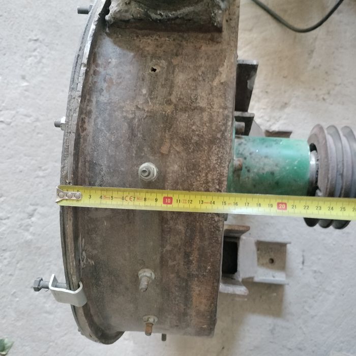 Млин, дробілка тонкого помелу на валу