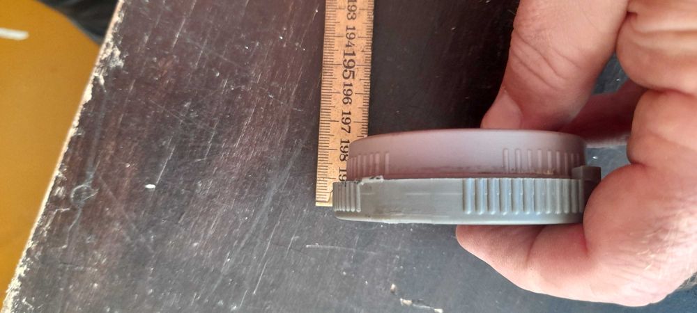 Stara puszka po kremie do obuwia  1991 roku