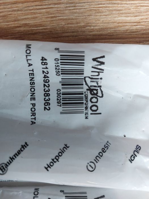 Sprężyny zawiasu drzwi zmywarki Whirpool ADG 995 IX