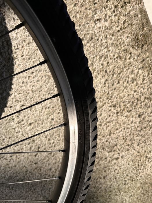 Bicicleta de jovem e adulto roda 57 diam.