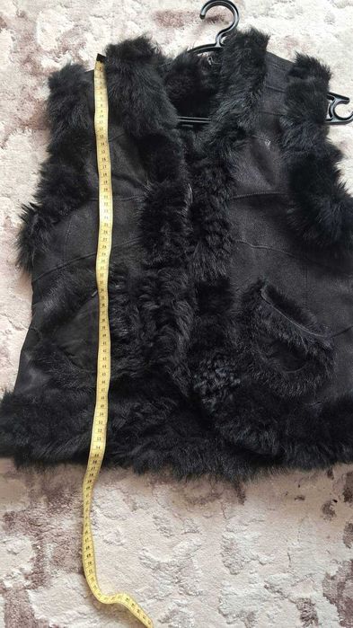 теплая натуральная жилетка