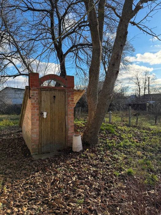 Продається 2-поверховий будинок, 200 м2, 47 соток, с. Гостролуччя